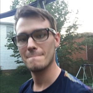 Meet your Posher, Dustin